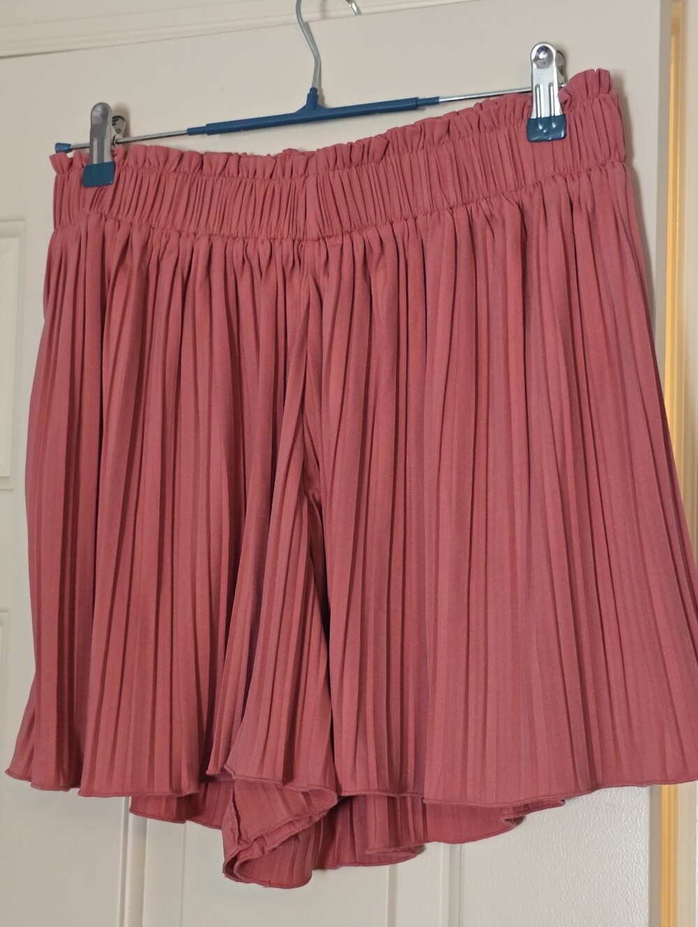 Loft Pleated Women’s Short - Dusty Rose, Medium